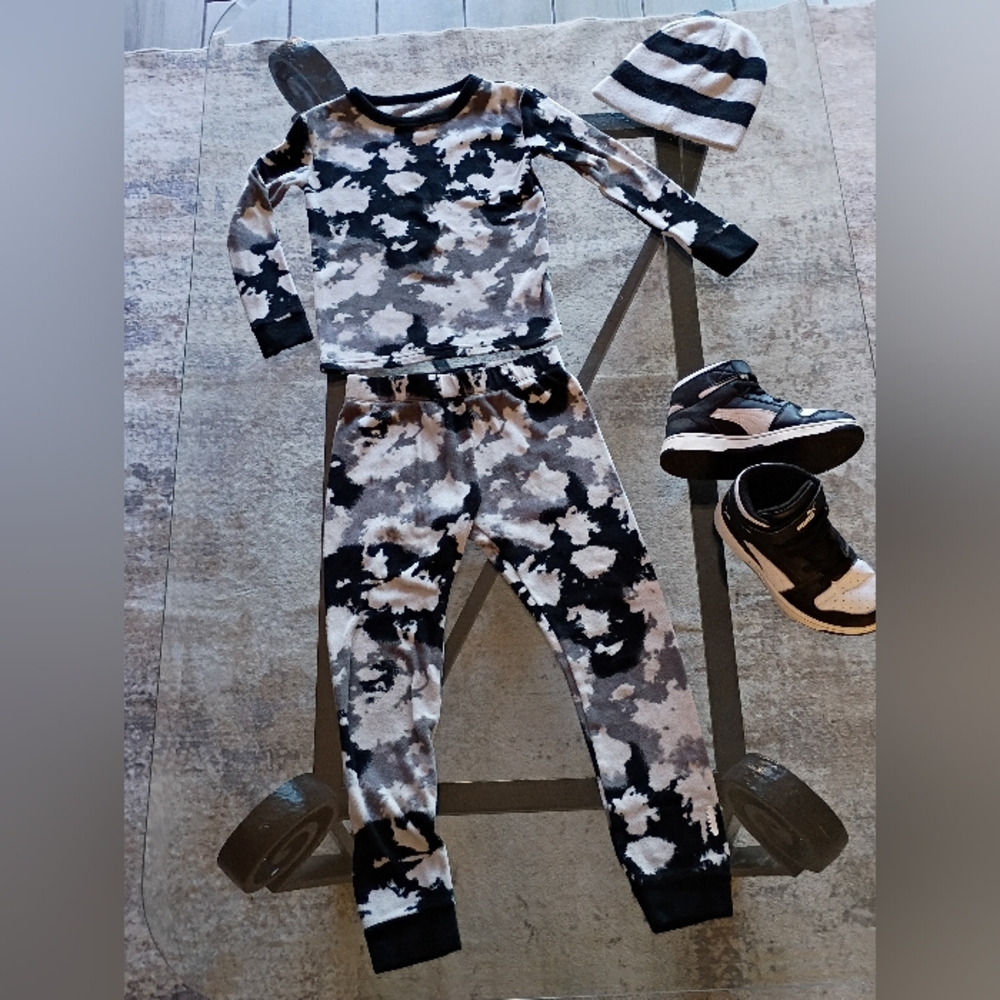 Size 4/5 Kids Clothing Bundle size 11 Shoes - Picture 9 of 17